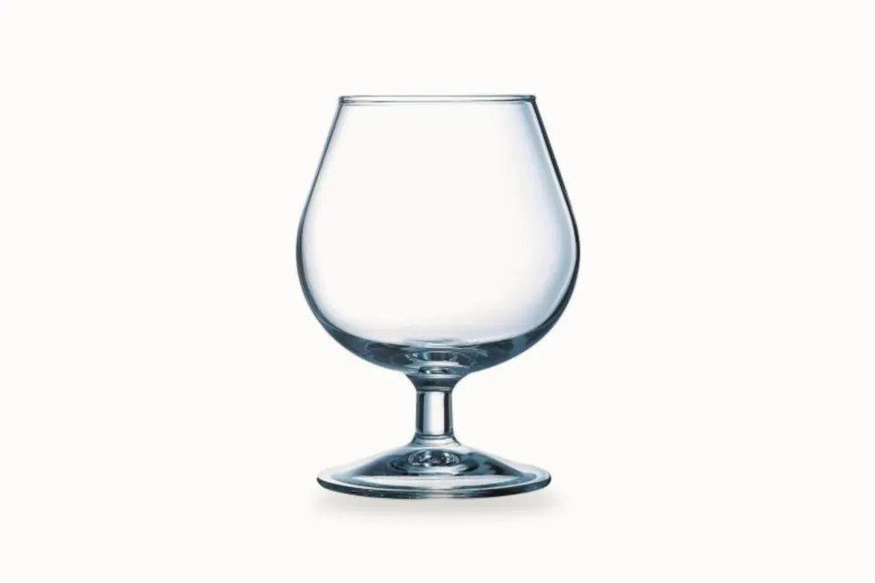 Cognacglass med bred bolle på kort stett