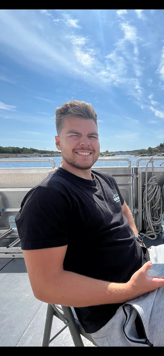 Montør Philip i godt humør - Berg Event